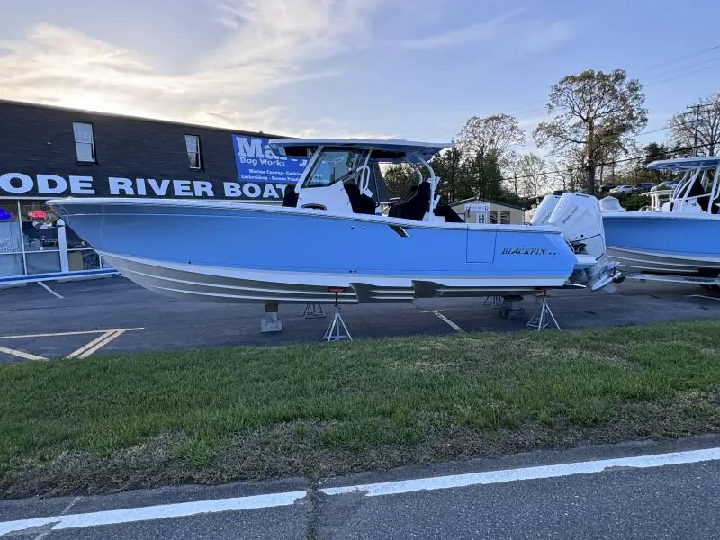 2025 Blackfin 332 Center Console