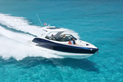 360 Crossover Bowrider