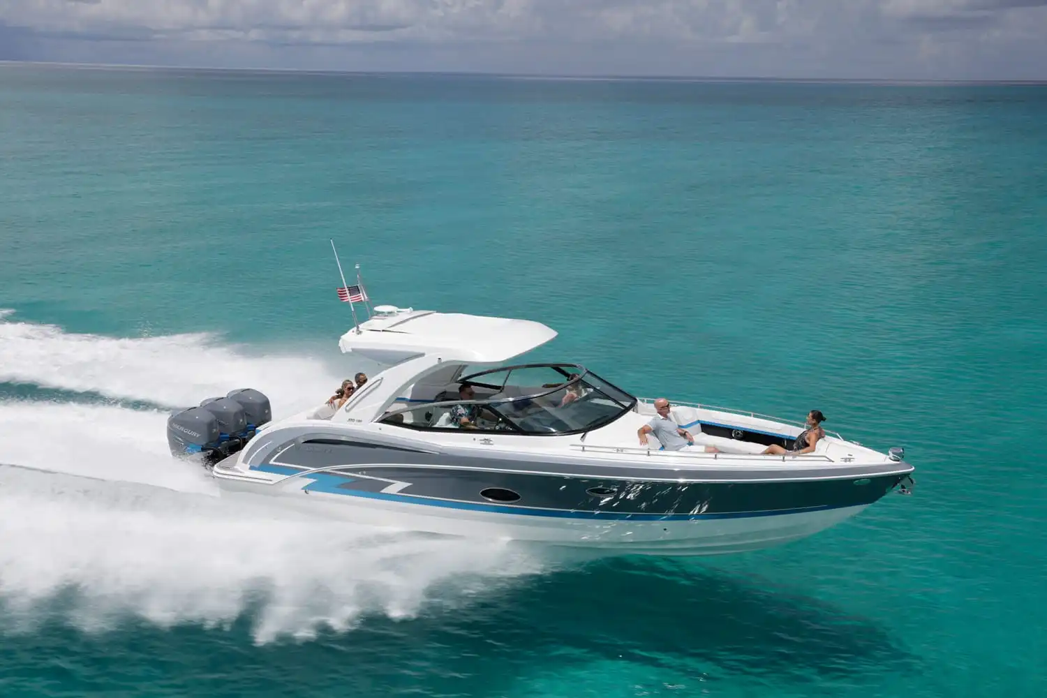 350 Crossover Bowrider