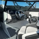 Cockpit and bucket seats with Anthracite upholstery