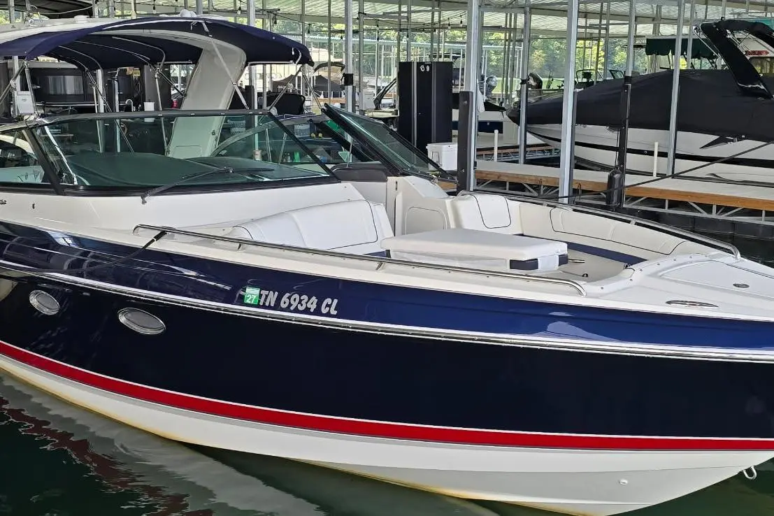 2016 Formula 330 Crossover Bowrider