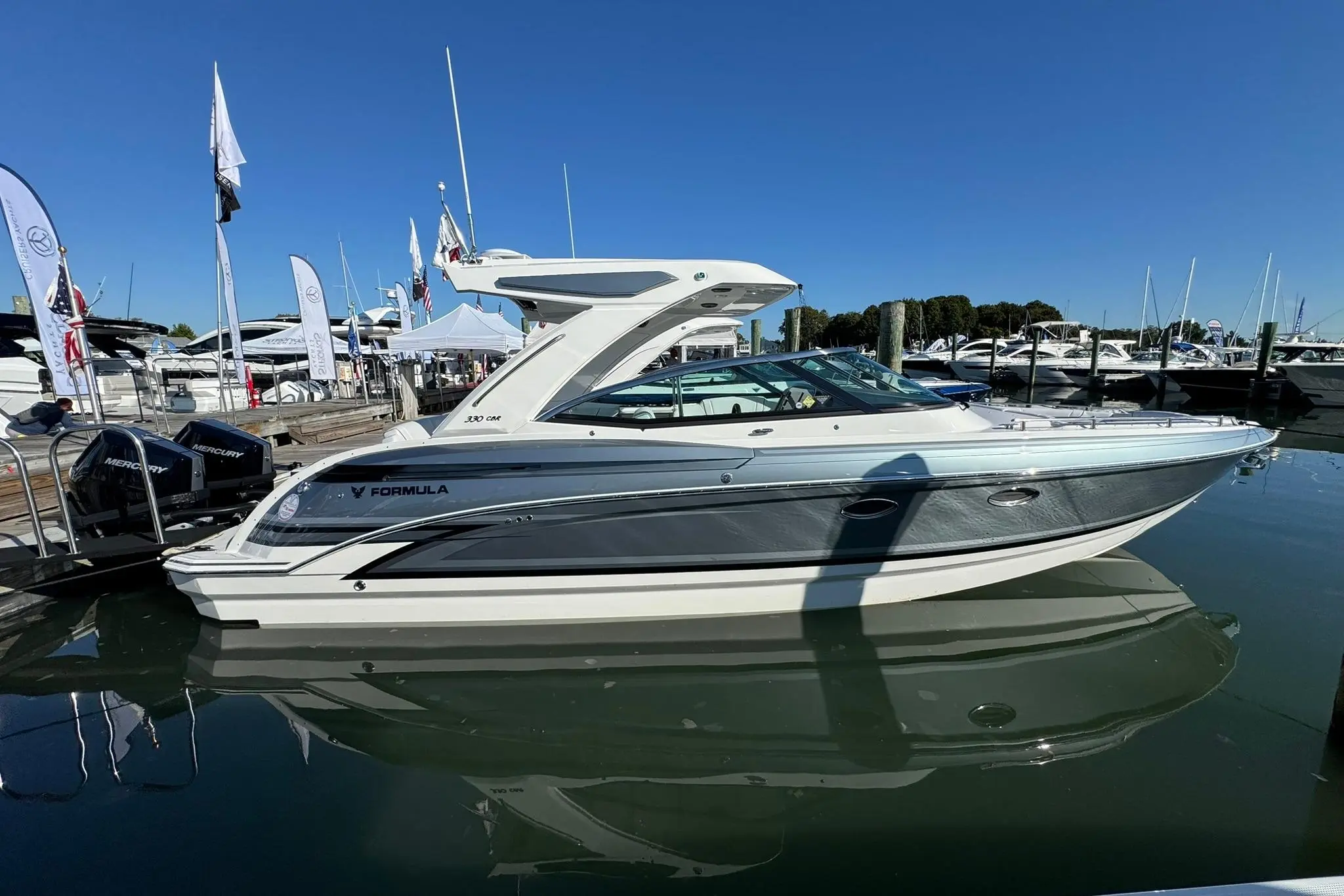 2026 Formula 330 Crossover Bowrider OB