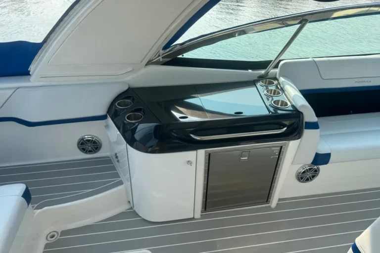 2020 Formula 350 Crossover Bowrider