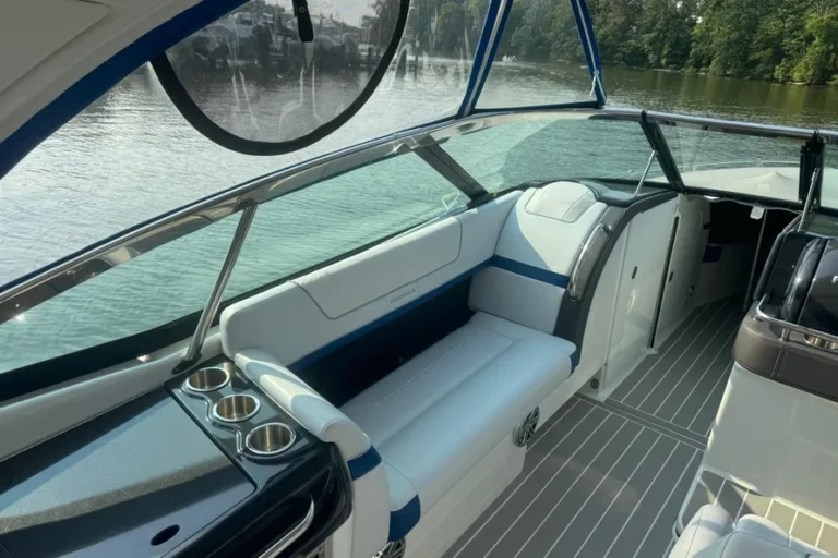 2020 Formula 350 Crossover Bowrider