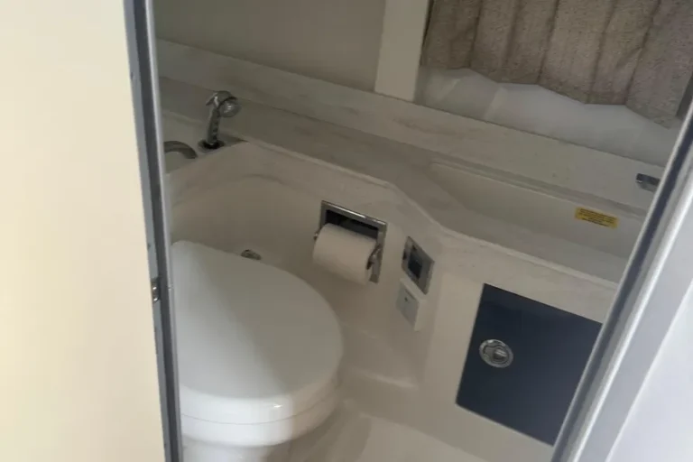 2020 Formula 350 Crossover Bowrider