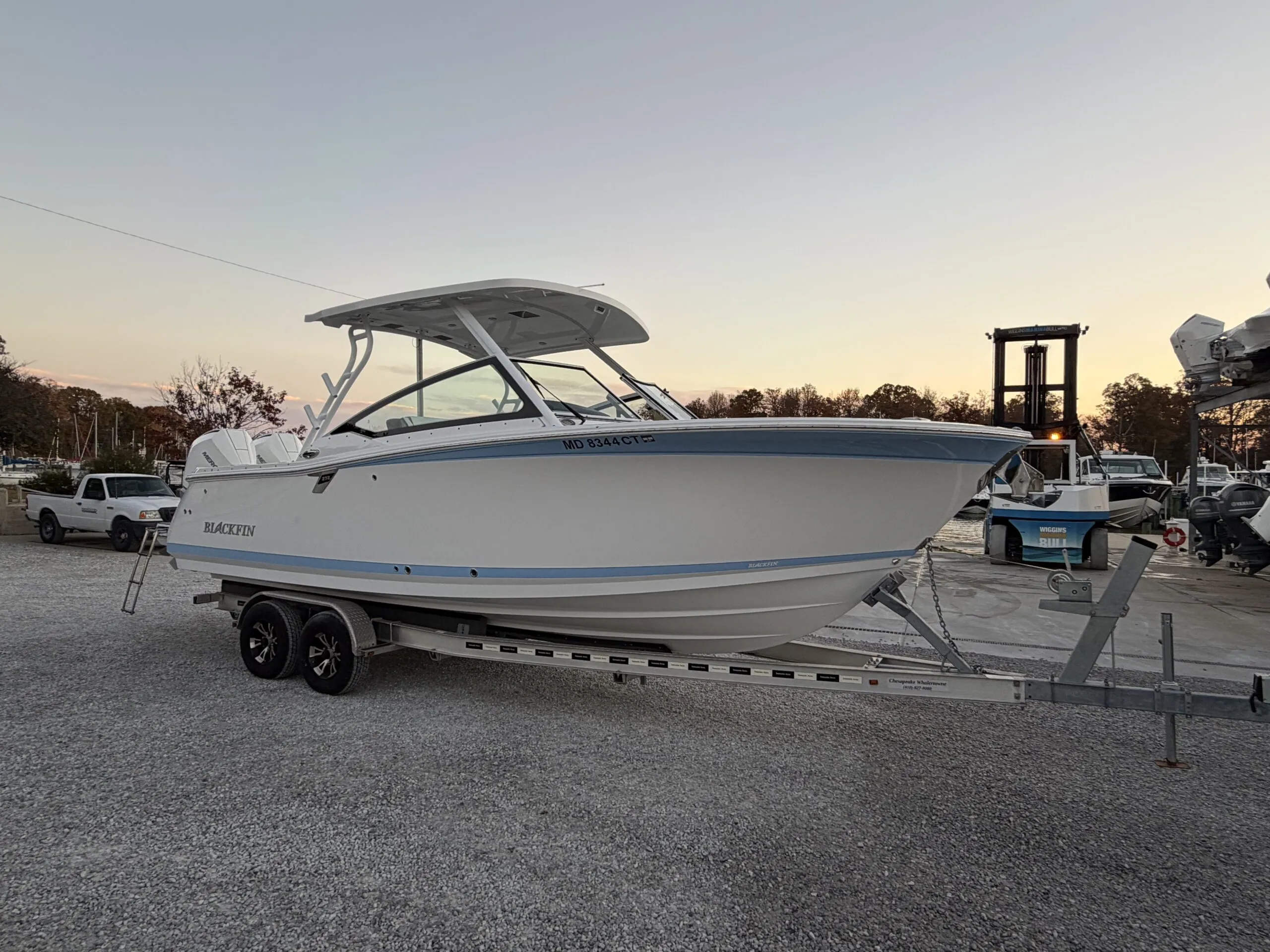 2023 Blackfin 272 DC