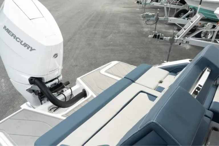 monterey-elite-27-ob-swim-deck